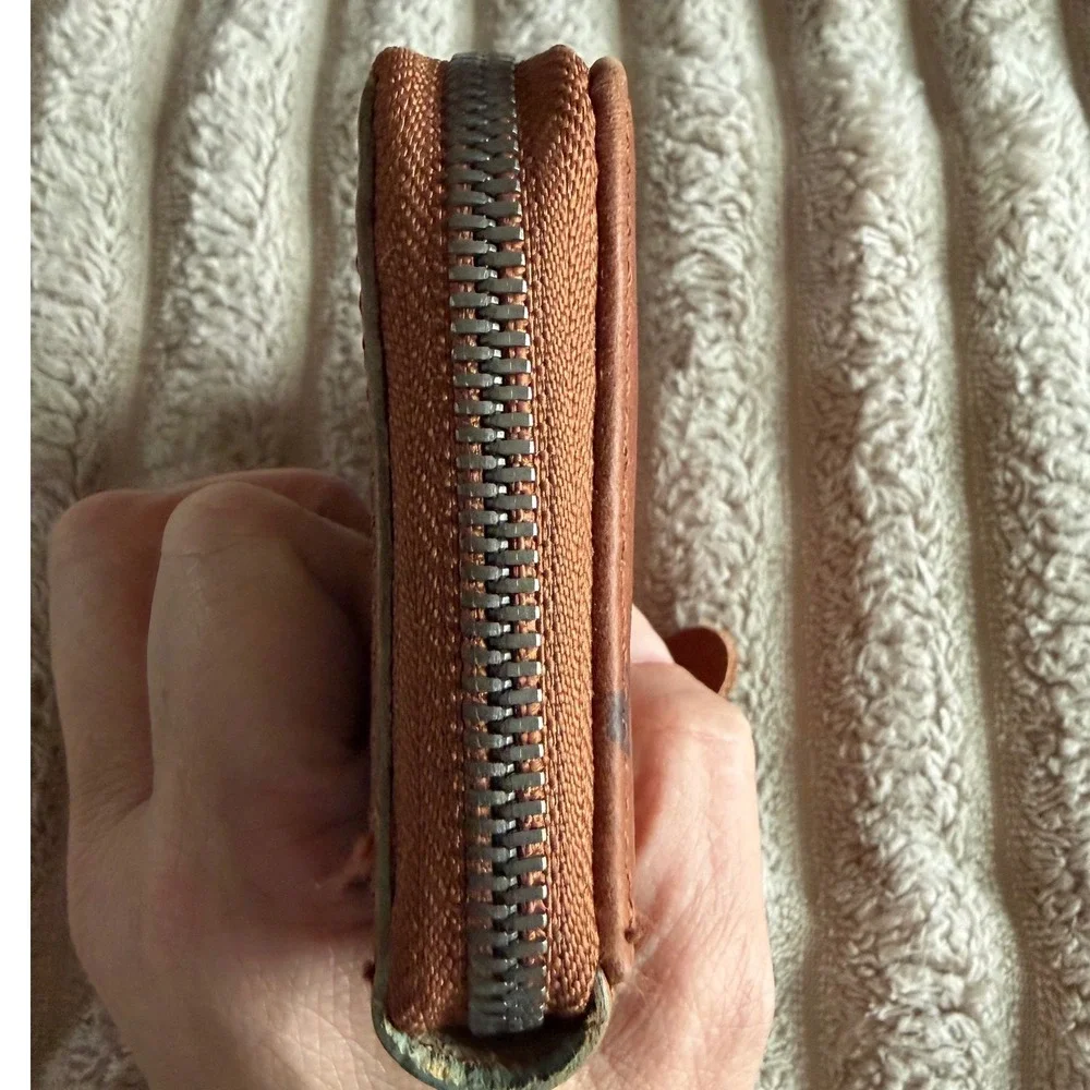 Hand Tooled Leather Accordion Card Wallet Turquoise Floral Western Zip Around